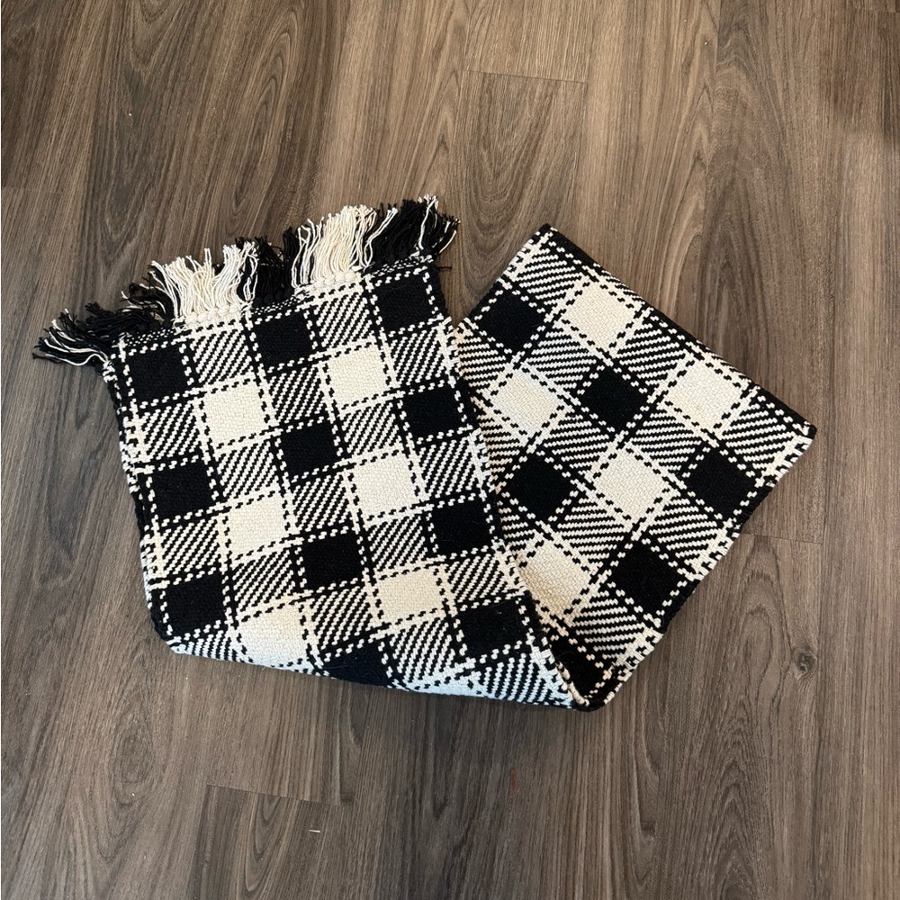 Table Runner